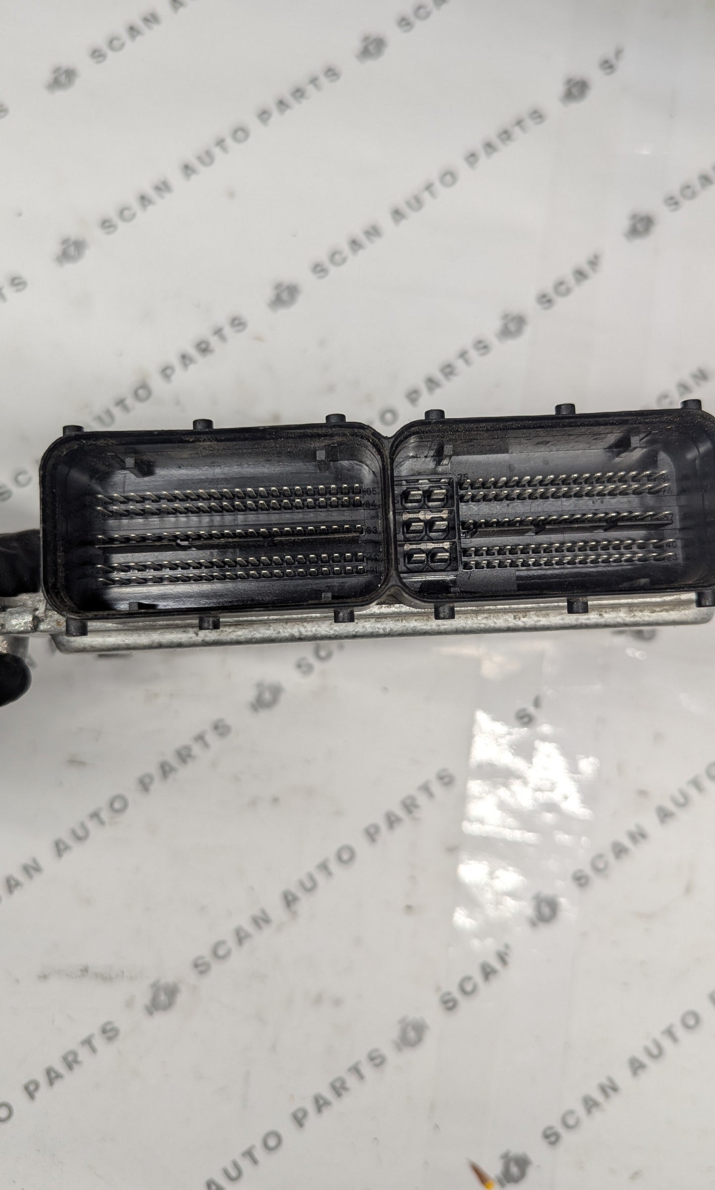 Used Hyundai Continental SIM2K-251 ECU 39171-2ESE1 / 391712ESE1