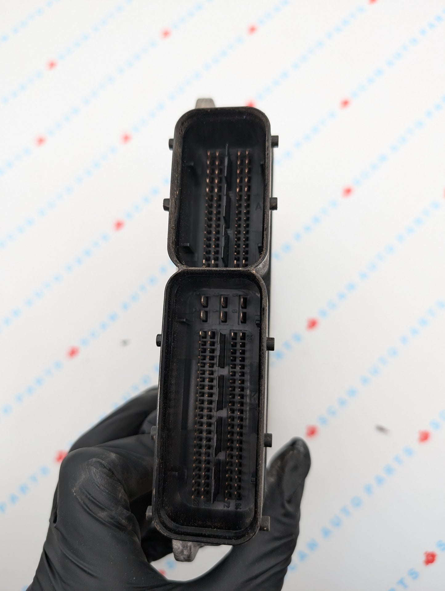 Used 2010 Volkswagen Tiguan Bosch MED17.5 / 06J906026DP ECU 0261S04956