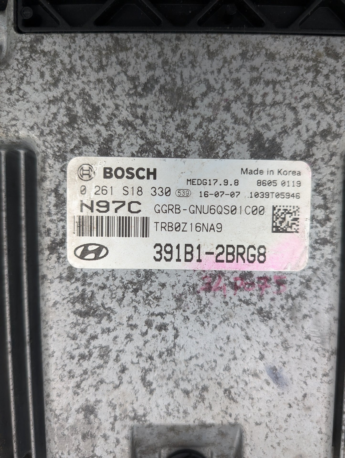 Used 2017 Hyundai Accent Bosch MEDG17.9.8 / 391B1-2BRG8 ECU 0261S18330