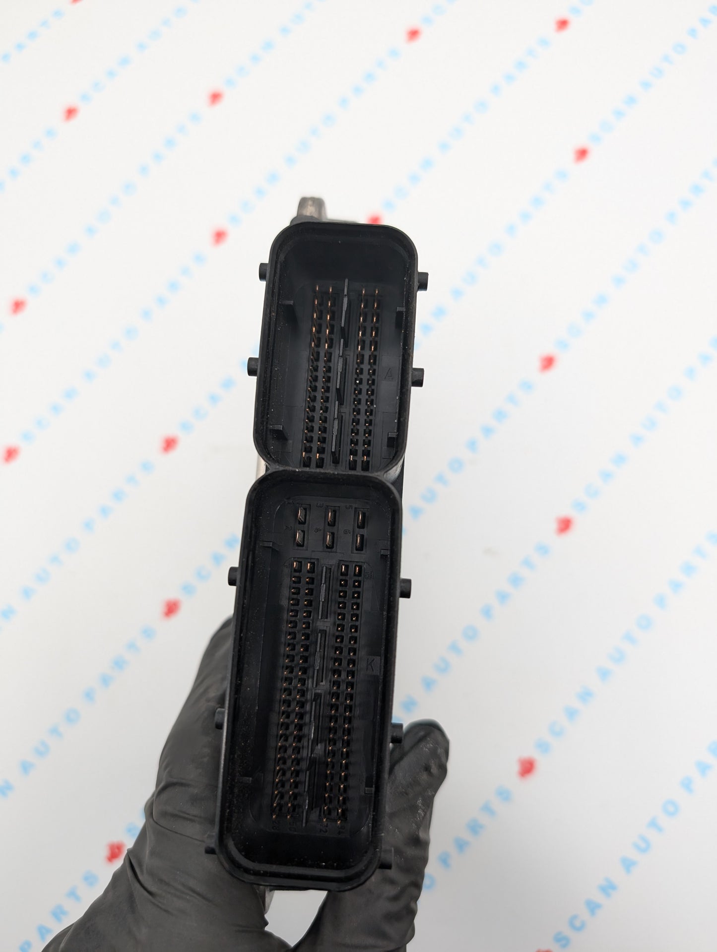 Used 2013 Volkswagen Tiguan Bosch MED17.5.2 / 06J906027FC ECU 0261S07745
