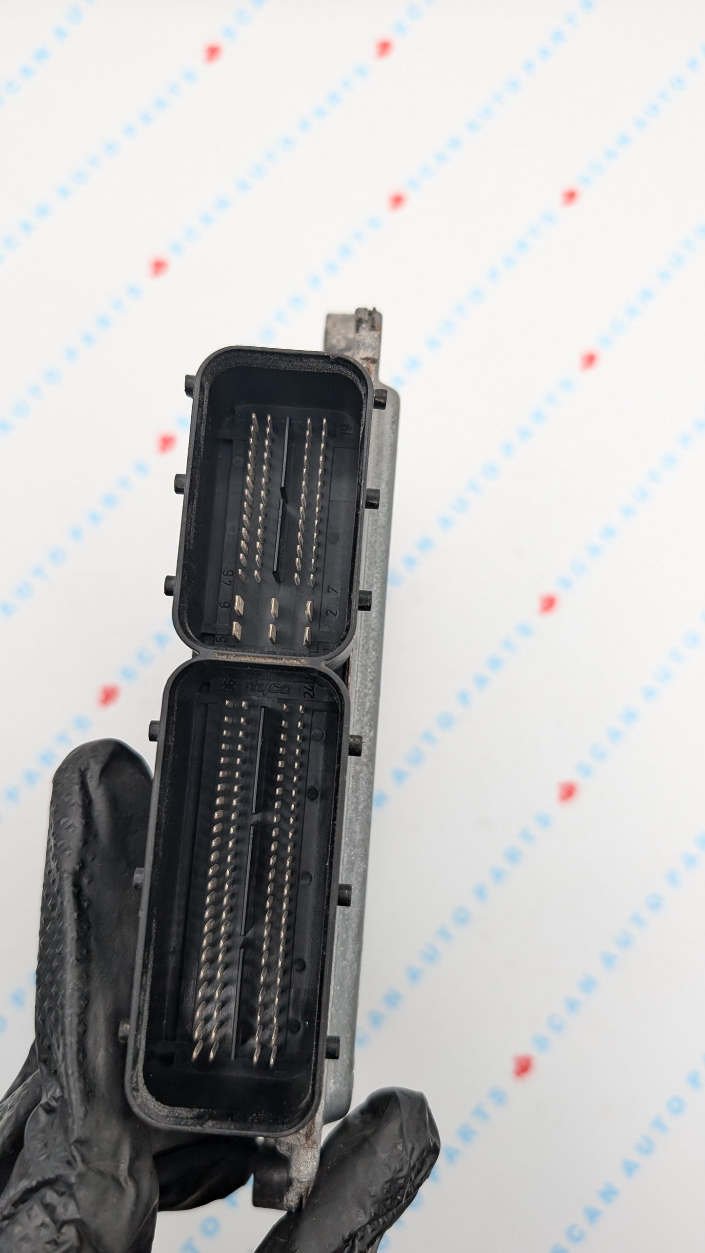 Used 2010 Dodge Avenger SIEMENS P05150518AA ECU P68044009AB