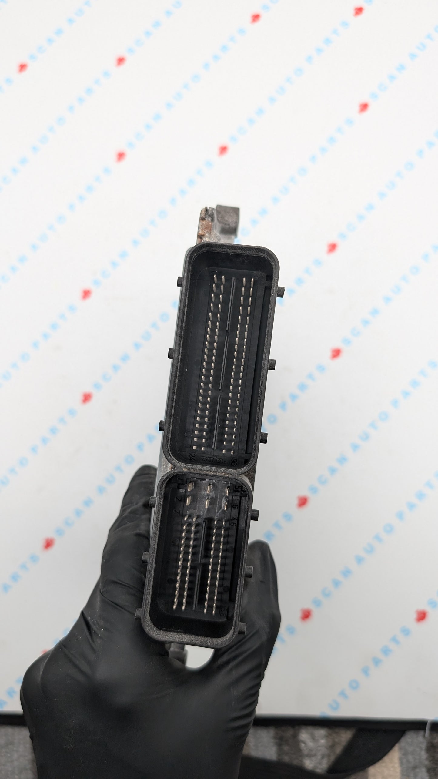 Used 2010 Jeep Compass SIEMENS P68071018AB ECU P0515023AA