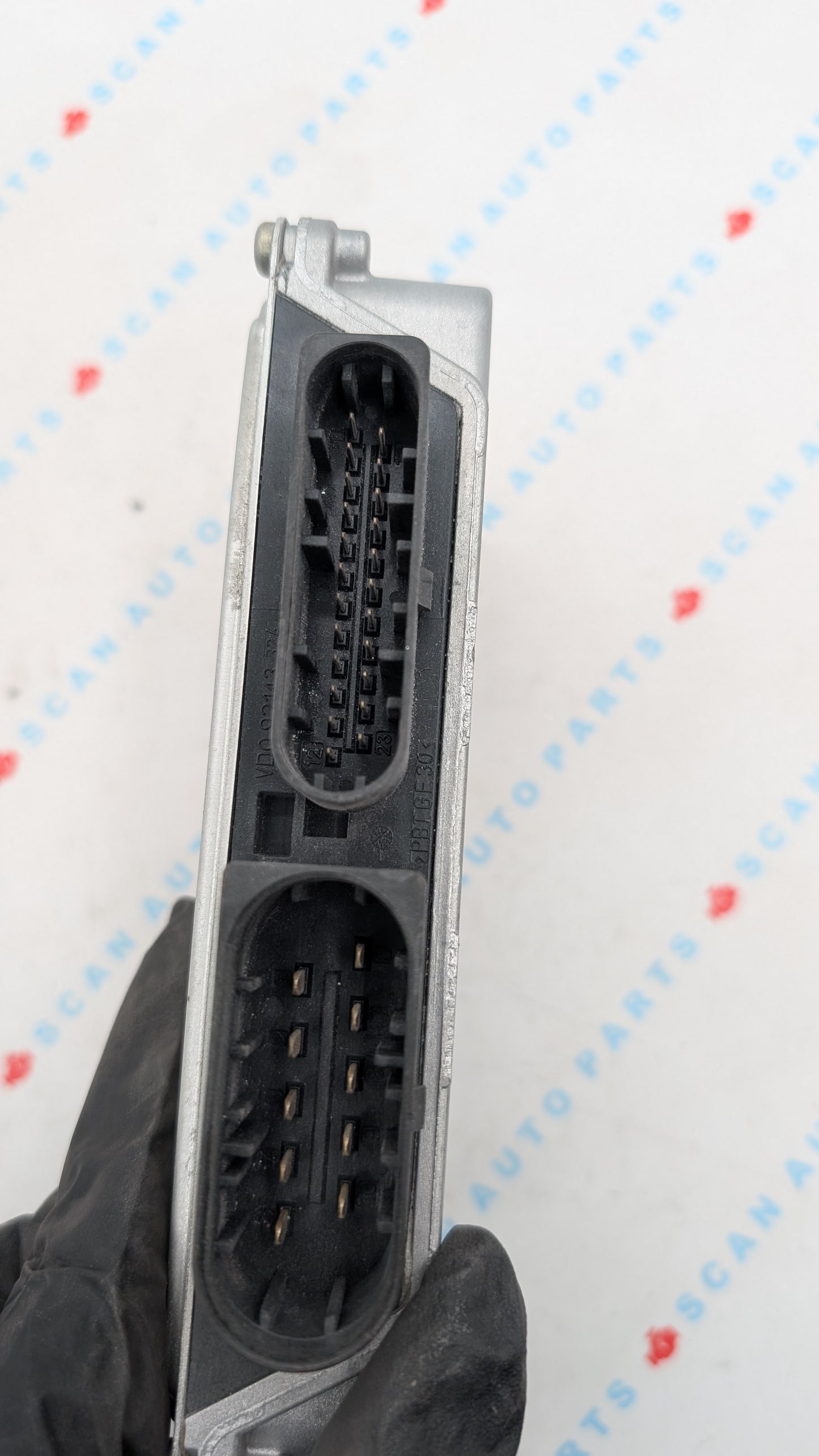 Used 2007 BMW X5 Siemens VDO Valve Control Module 7532878