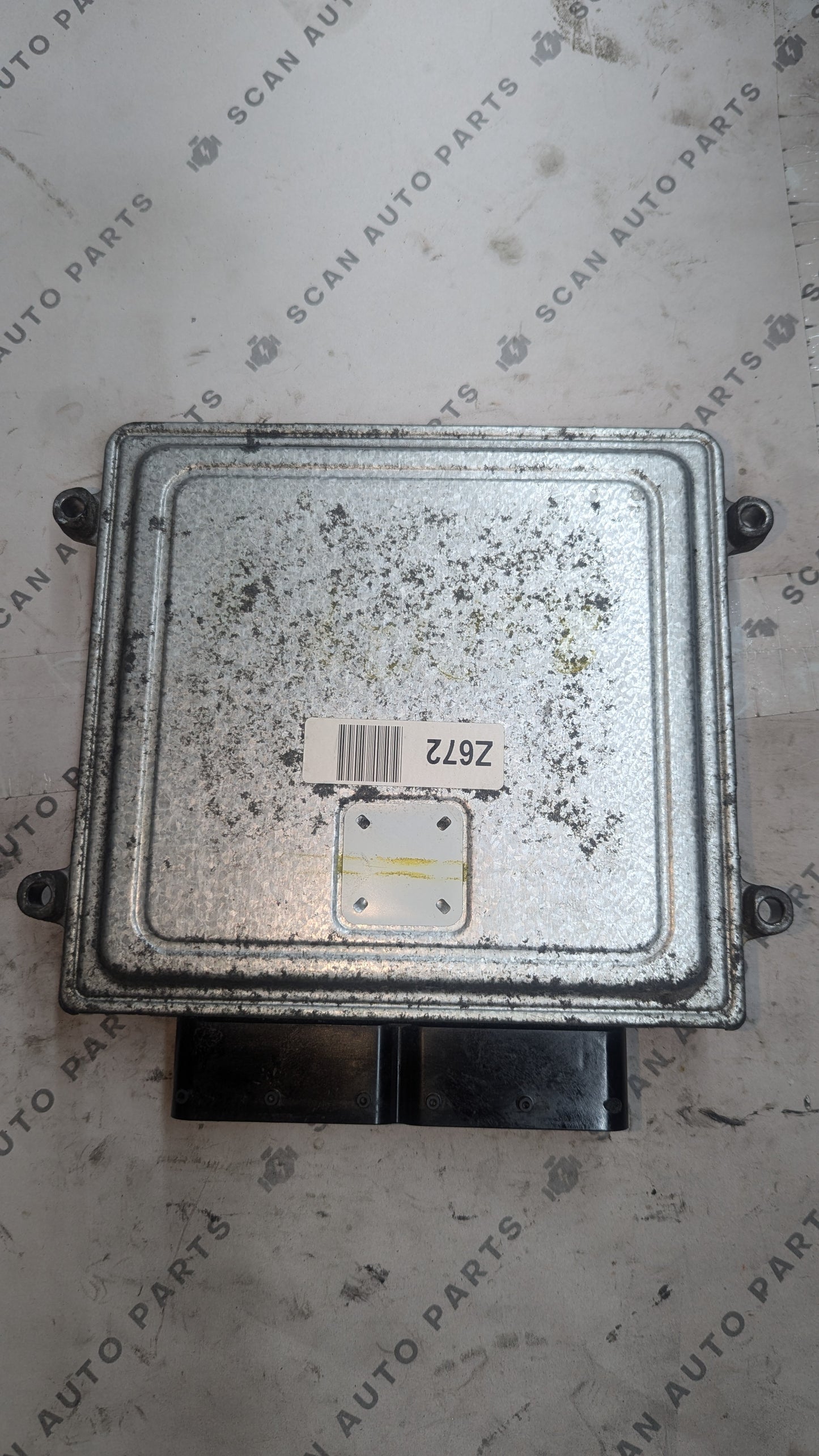 Used 2015 Kia RIO Continental SIM2K-240 ECU 39102-2G672 / 5WY5G36A