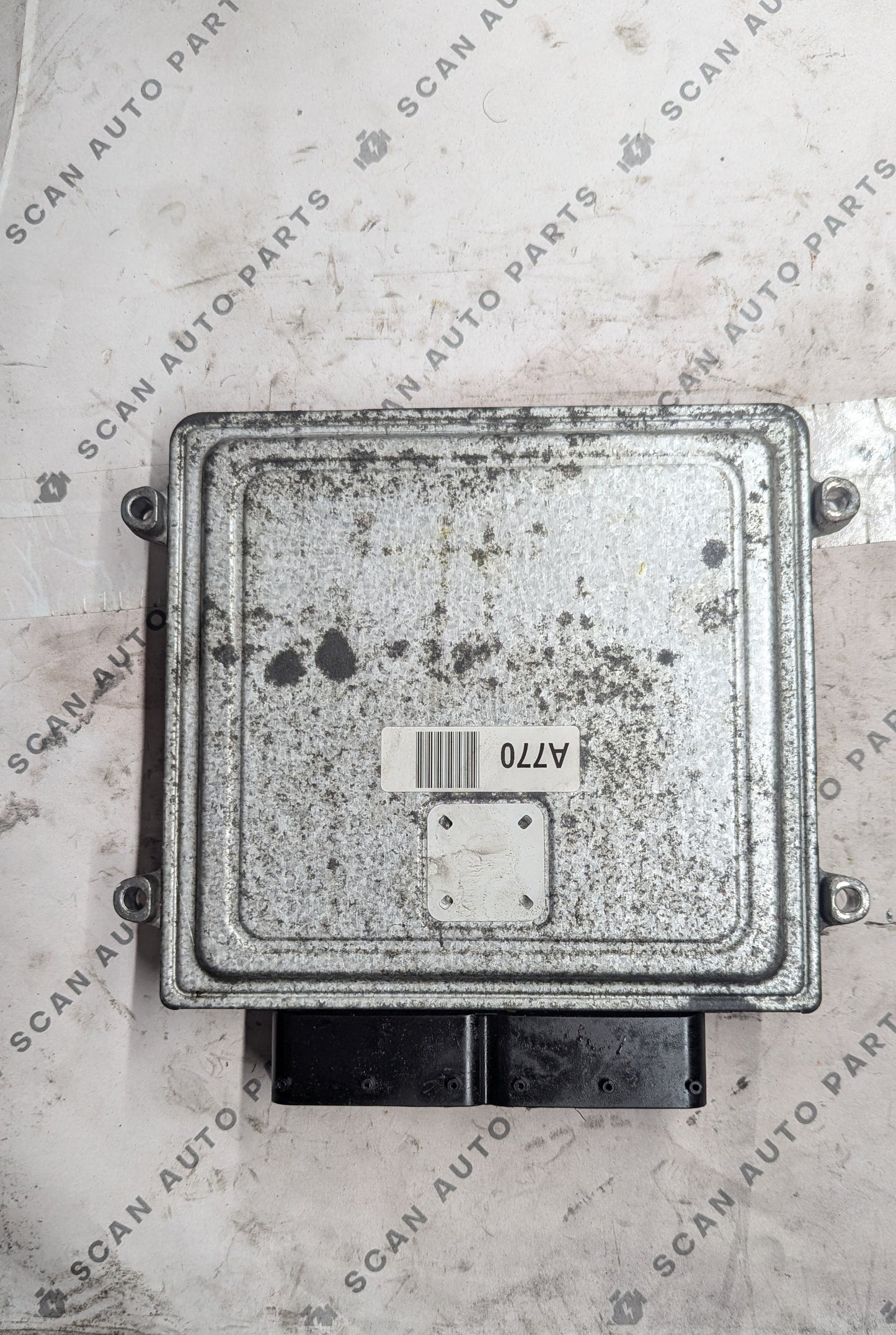 Used 2012 KIA Sorento Continental SIM2K-240 ECU 39104-2G770 / 5WY4E61C