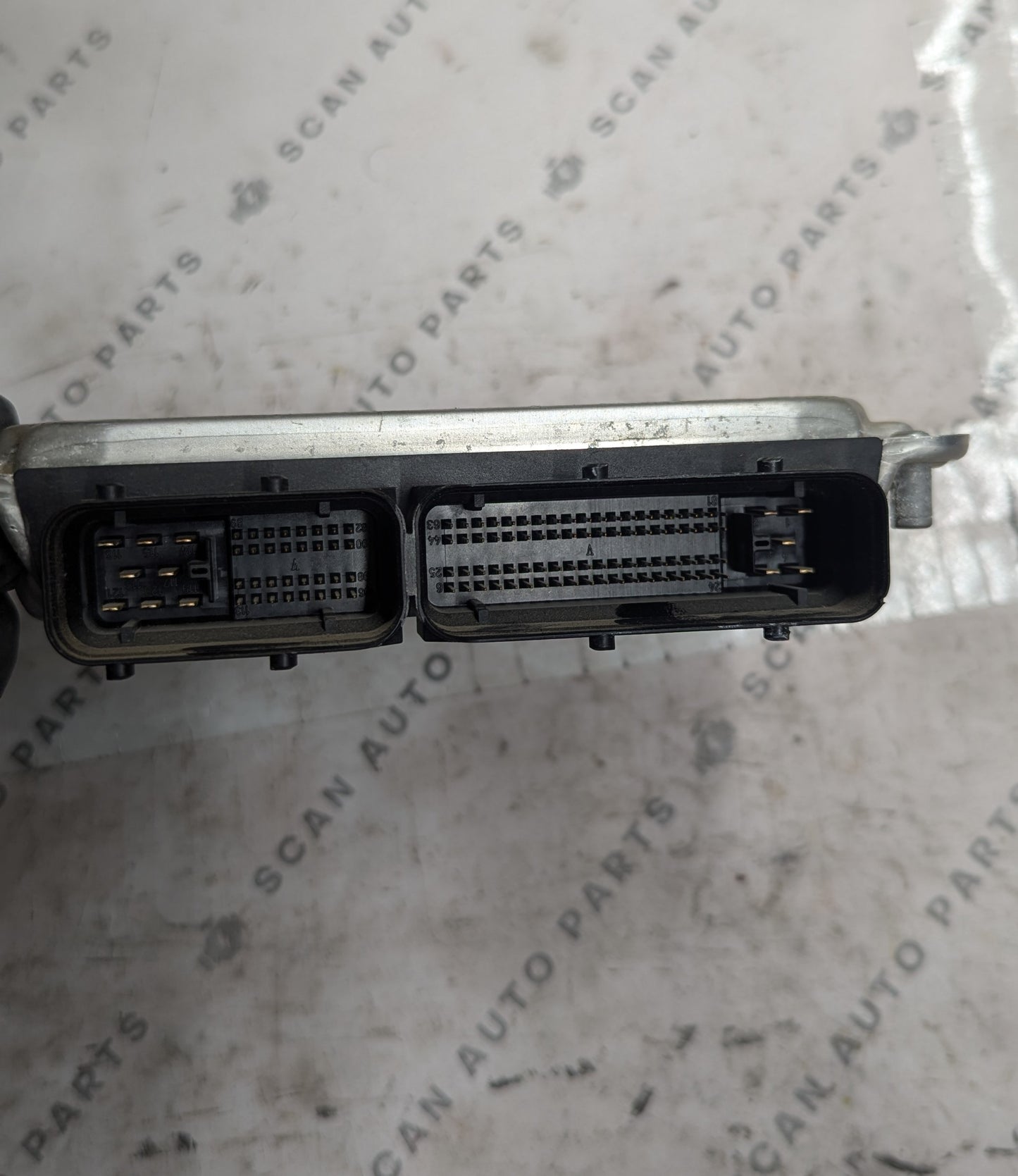 Used 2010 Volkswagen Golf Bosch ME7.1.1 / 06A906012AA ECU 0261S04256