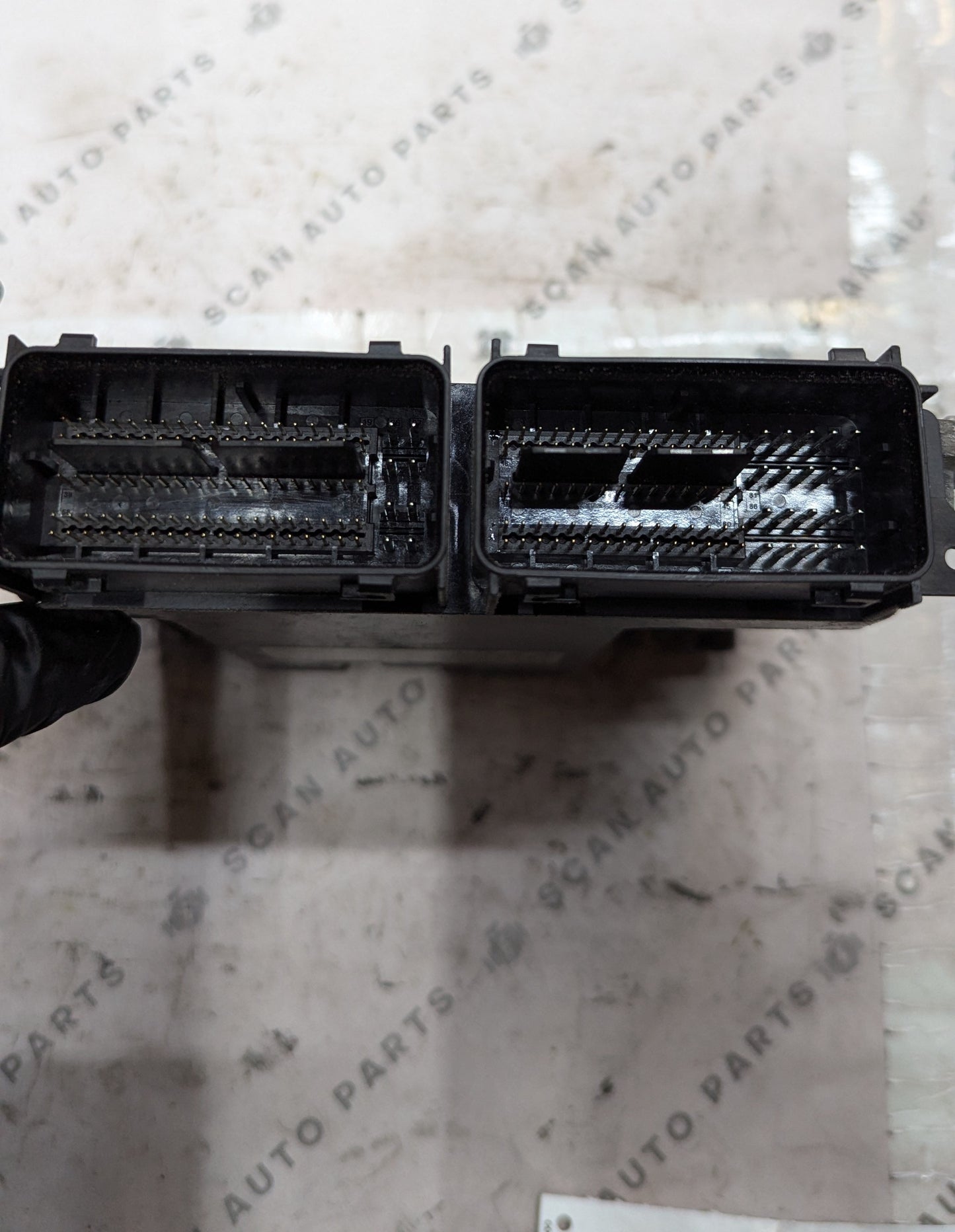 Used 2013 Ford Escape FoMoCo RMCV6A-12A650-CA ECU 0261S08862