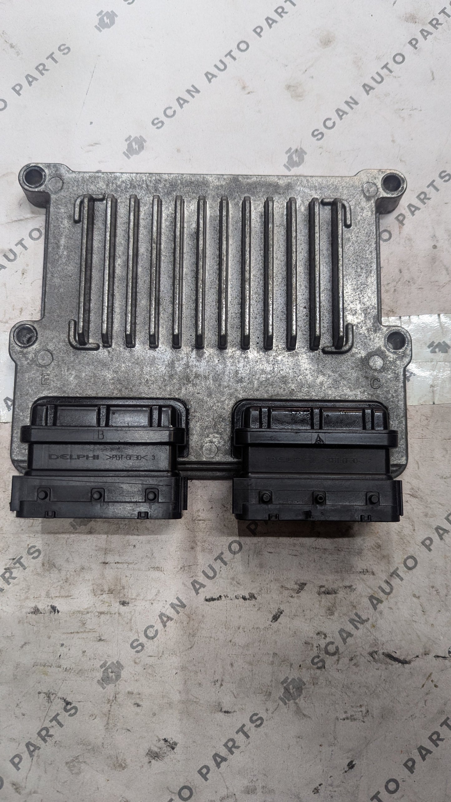 Used 2011 Kia Sedona Delphi 39109-3C610 ECU 11900353