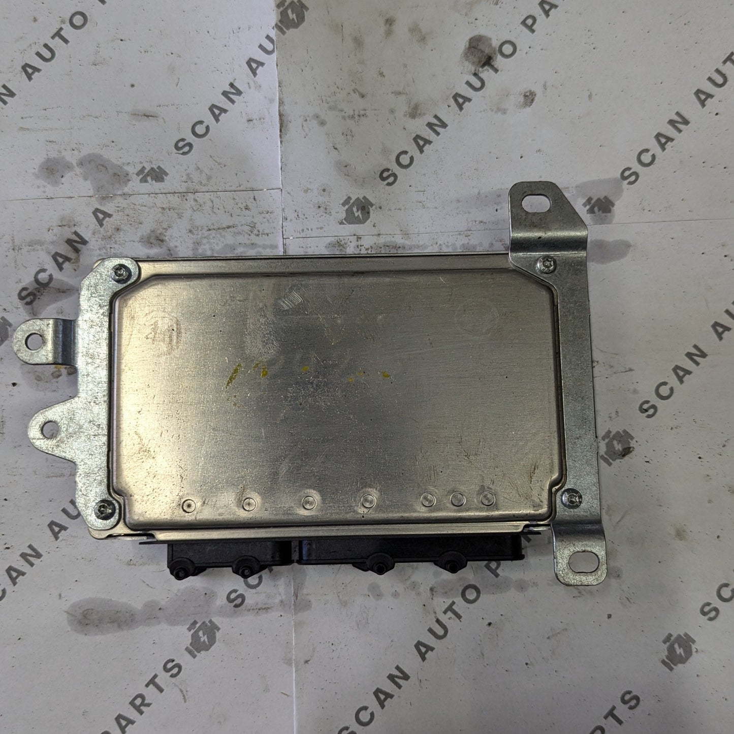 Used 2011 SMART Fortwo Bosch 0261S06677 ECU A1329001900000