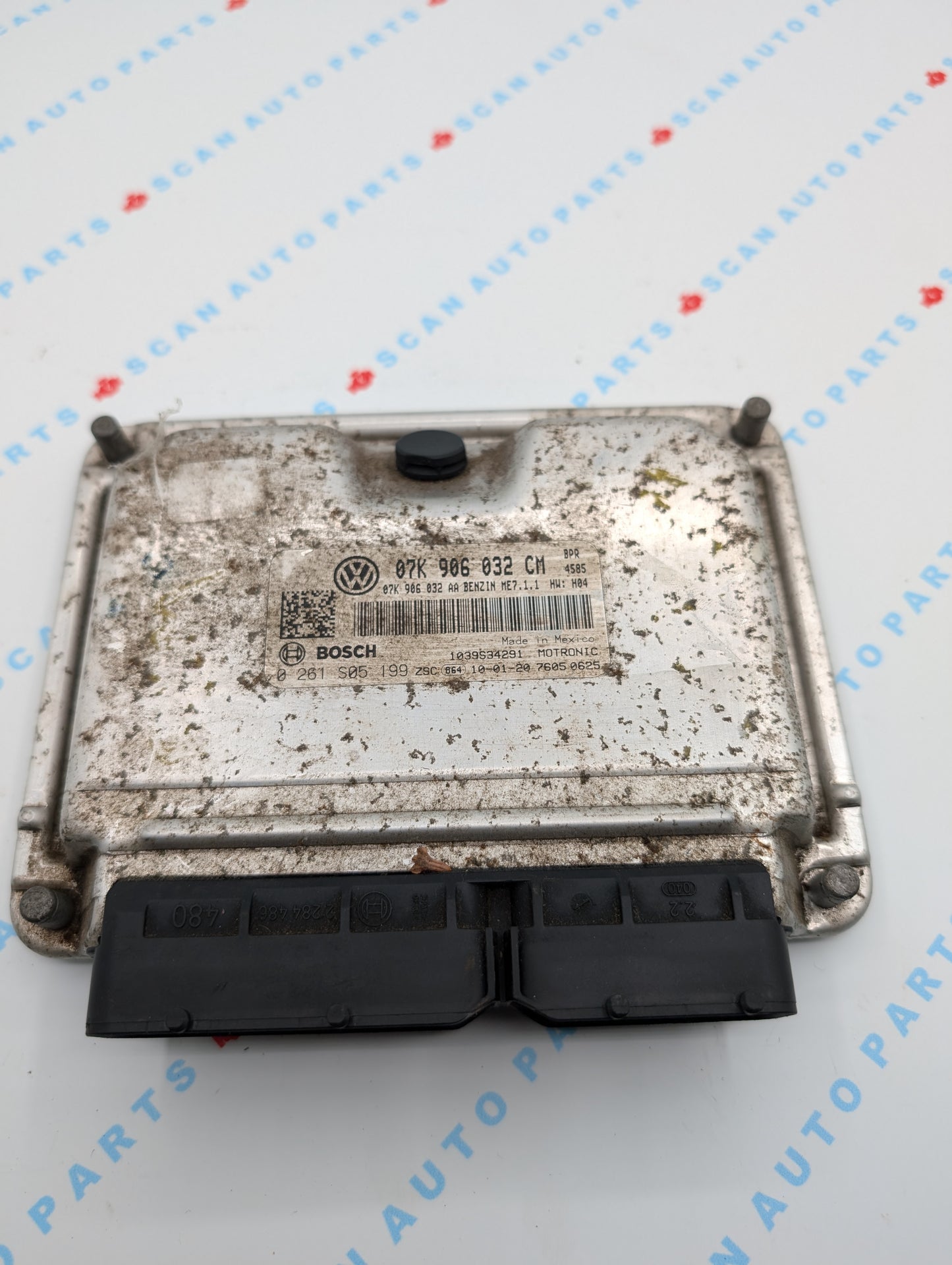Used 2010 Volkswagen Beetle Bosch ME7.1.1 / 07K906032CM ECU 0261S05199
