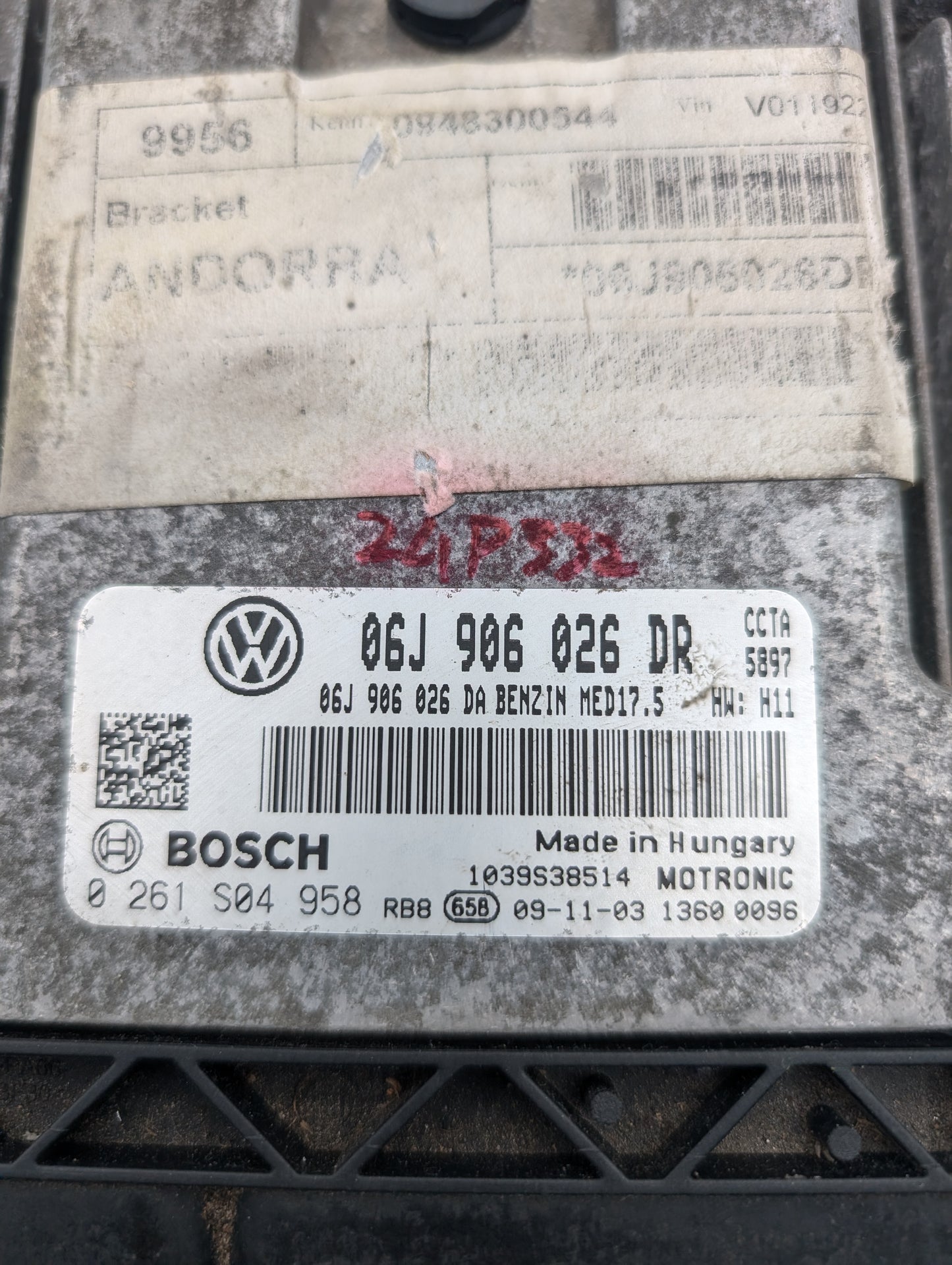 Used 2010 Volkswagen Eos Bosch MED17.5 / 06J906026DR ECU 0261S04958