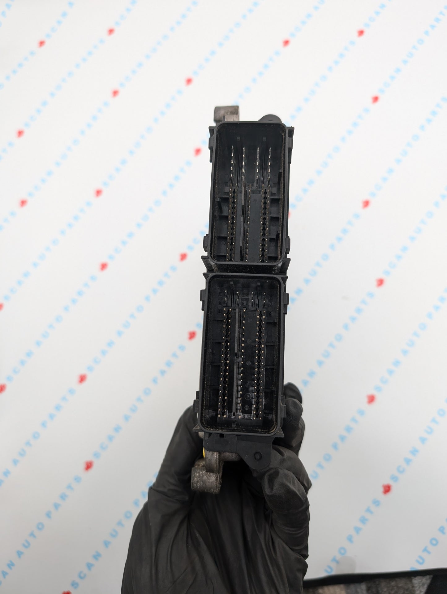 Used 2013 Ford Fusion FoMoCo DS7A-12A650-UH  ECU  0261S09056