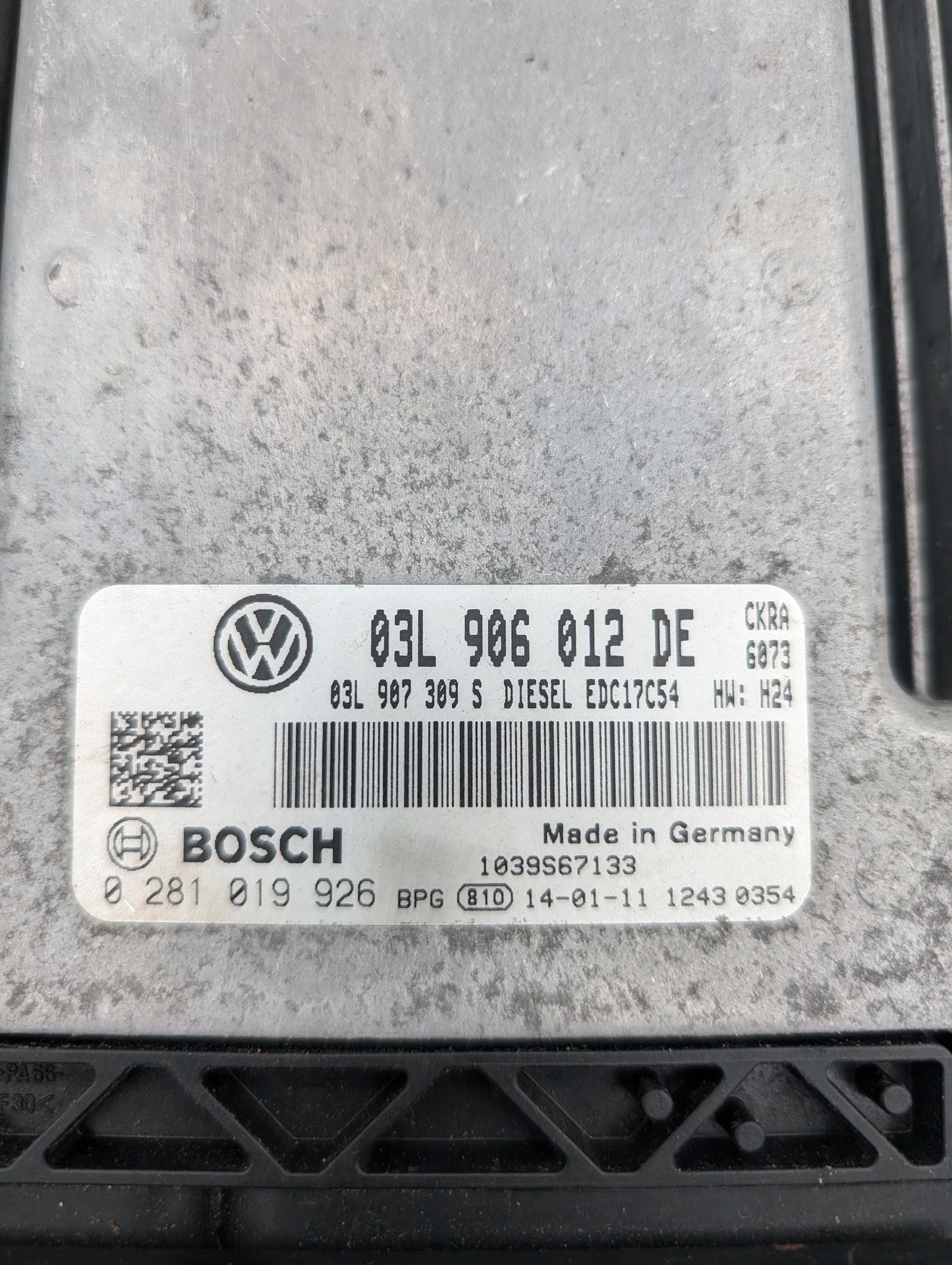 Used 2014 Volkswagen Passat Bosch EDC17C54 / 03L906012DE ECU 0281019926