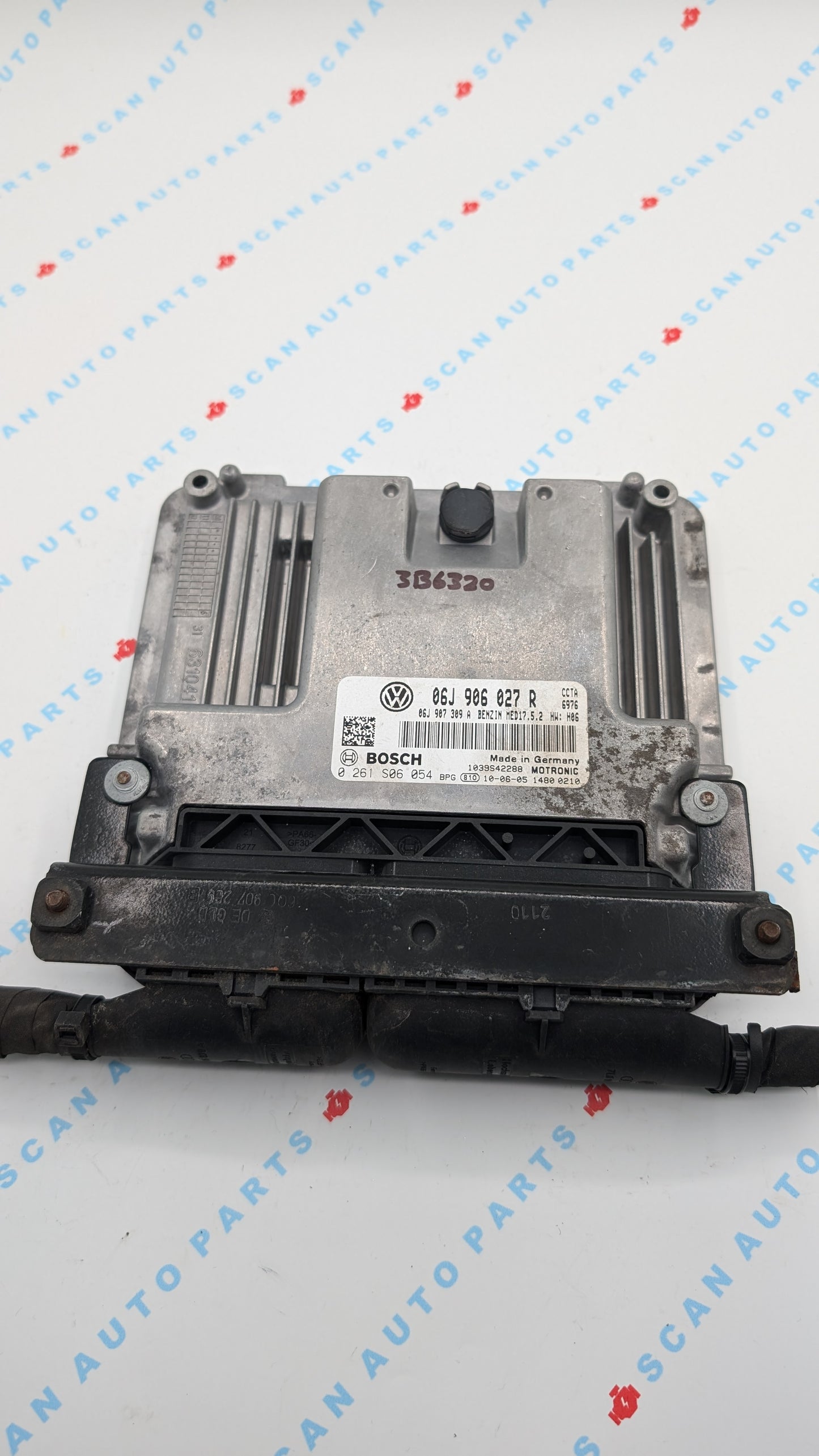 Used 2011 Volkswagen Tiguan Bosch MED17.5.2 / 06J906027R ECU 0261S06054