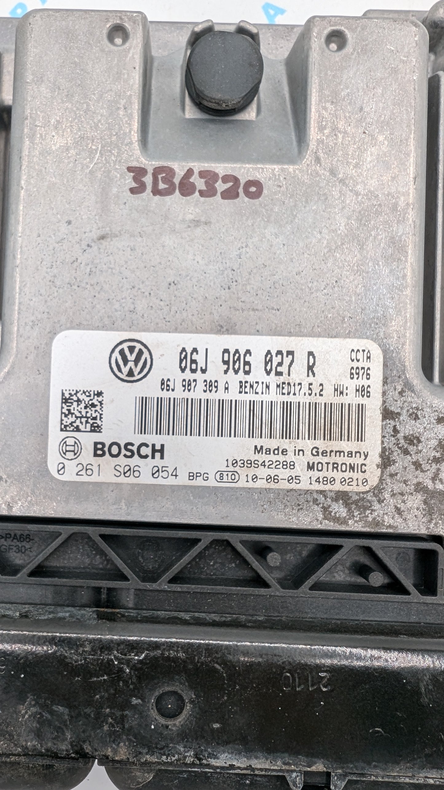 Used 2011 Volkswagen Tiguan Bosch MED17.5.2 / 06J906027R ECU 0261S06054