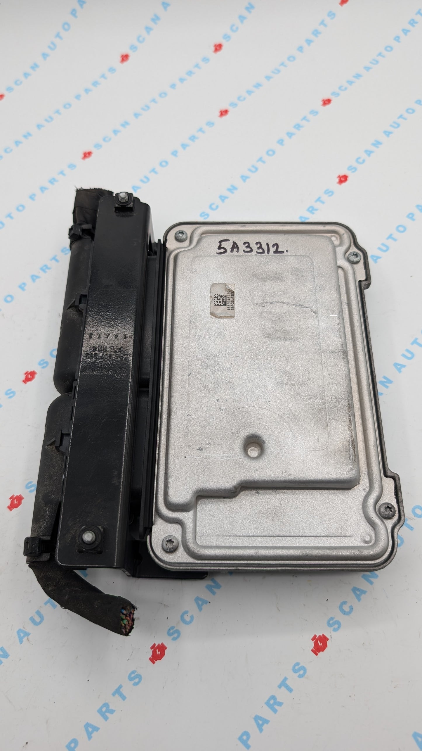 Used 2013 Volkswagen Jetta Bosch ME17.5.6 / 06G906055AA ECU 0261S08136
