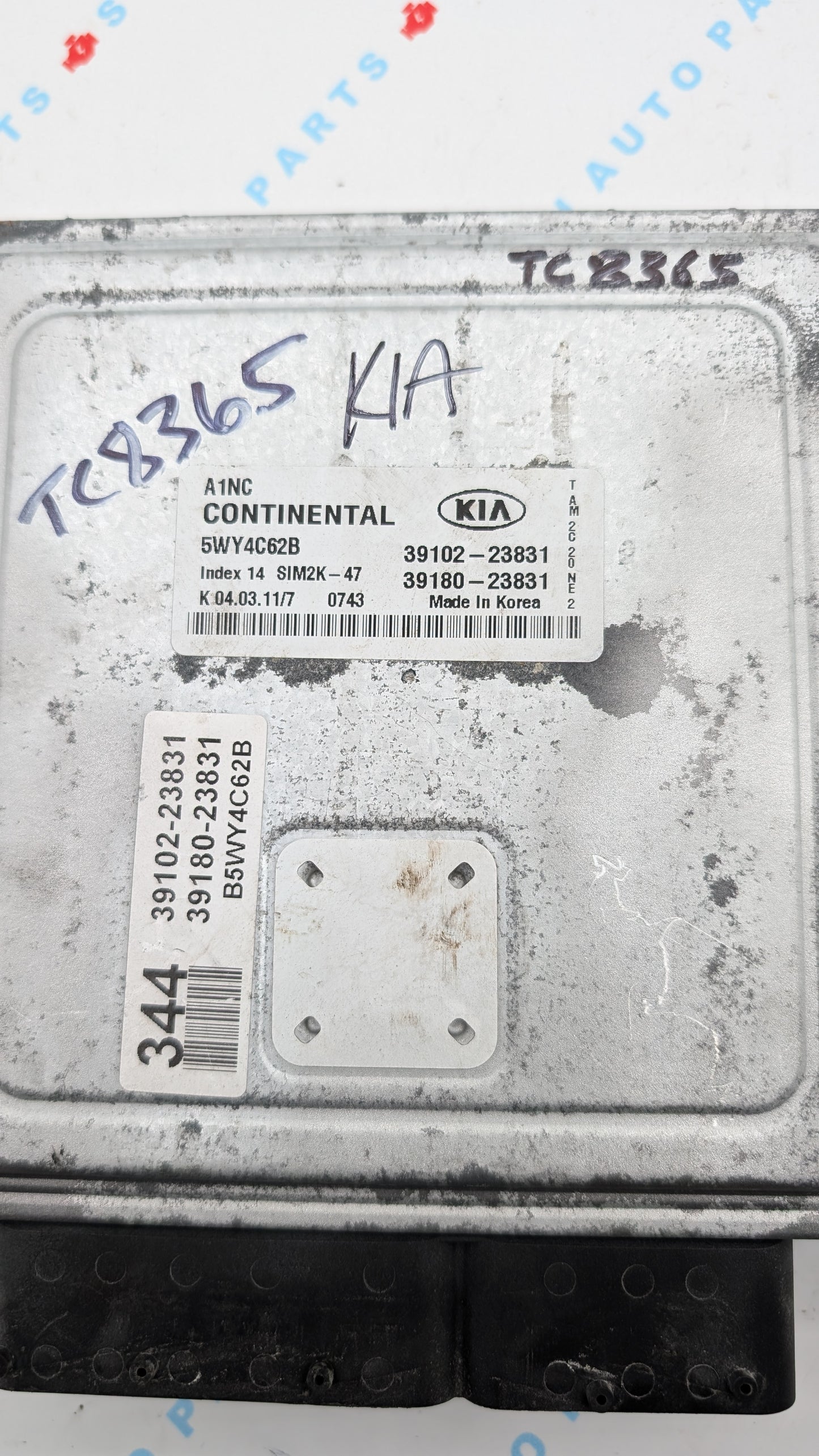 Used 2011 KIA SOUL Continental  SIM2K-47 / 3910223831 ECU 5WY4C62B