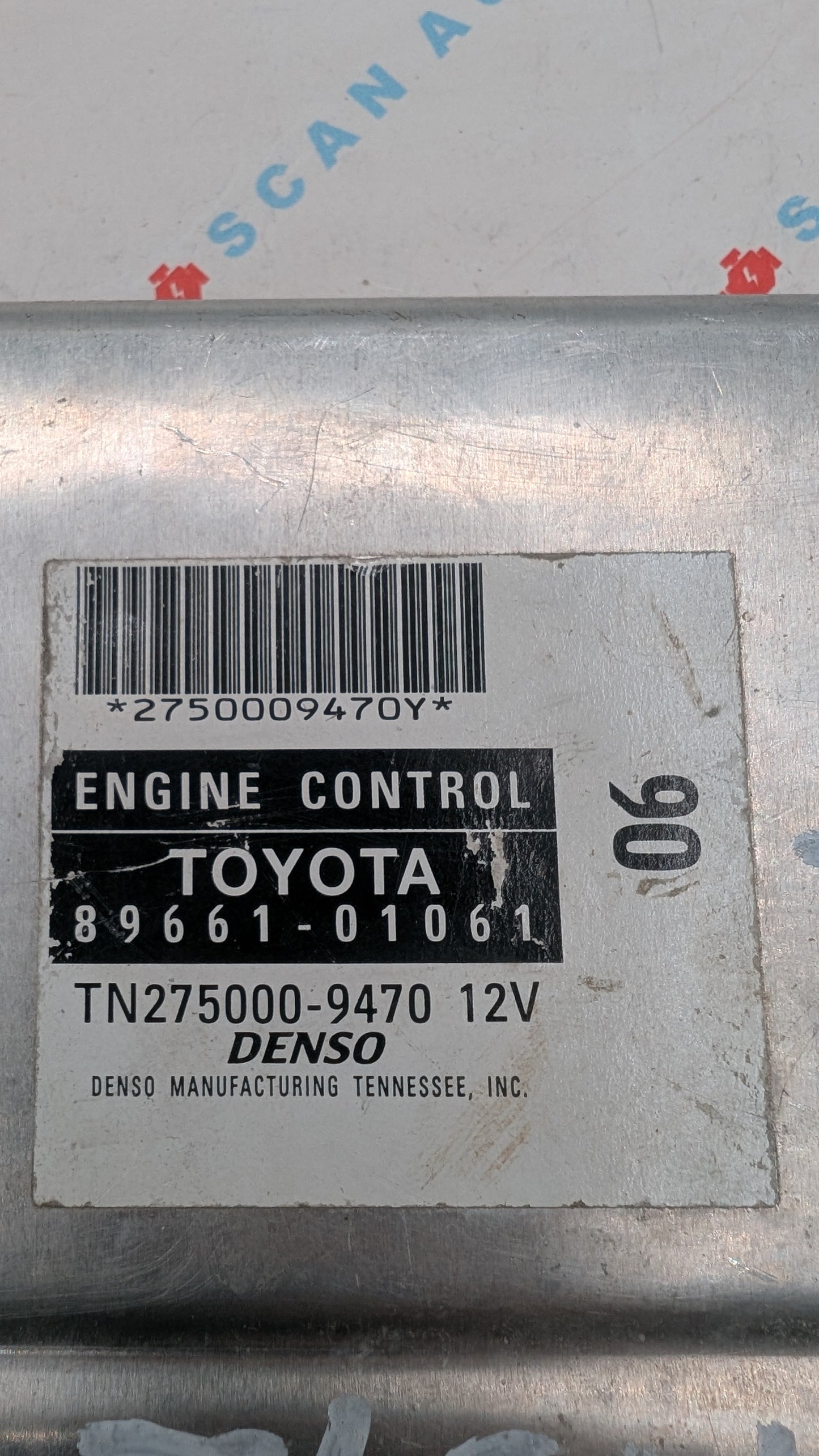 Used 2004 Pontiac Vibe Denso 89661-01061 ECU TN275000-9470