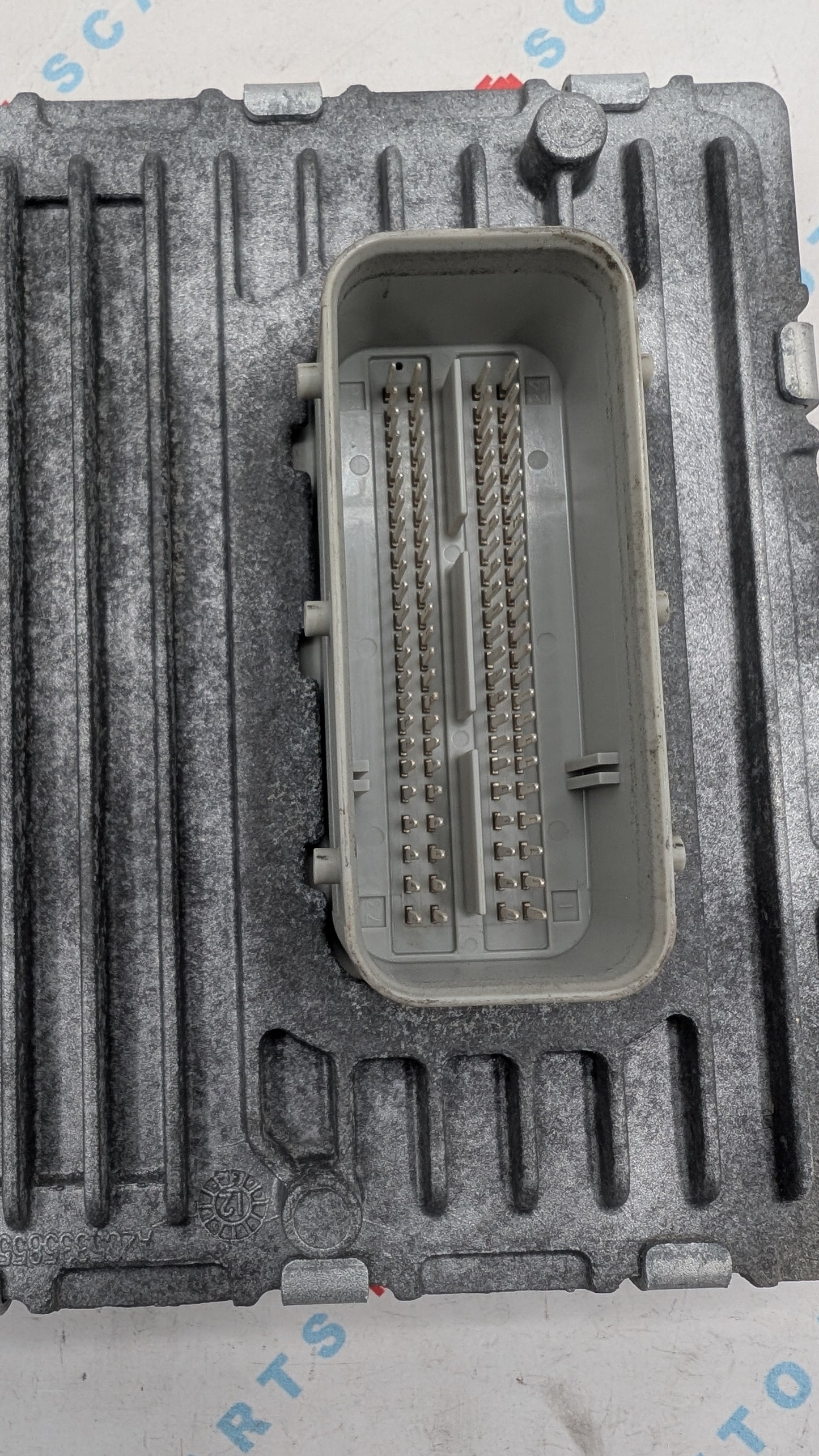 Used 2014 Chrysler Town & Country Continental P68206610AD ECU P05150778AB